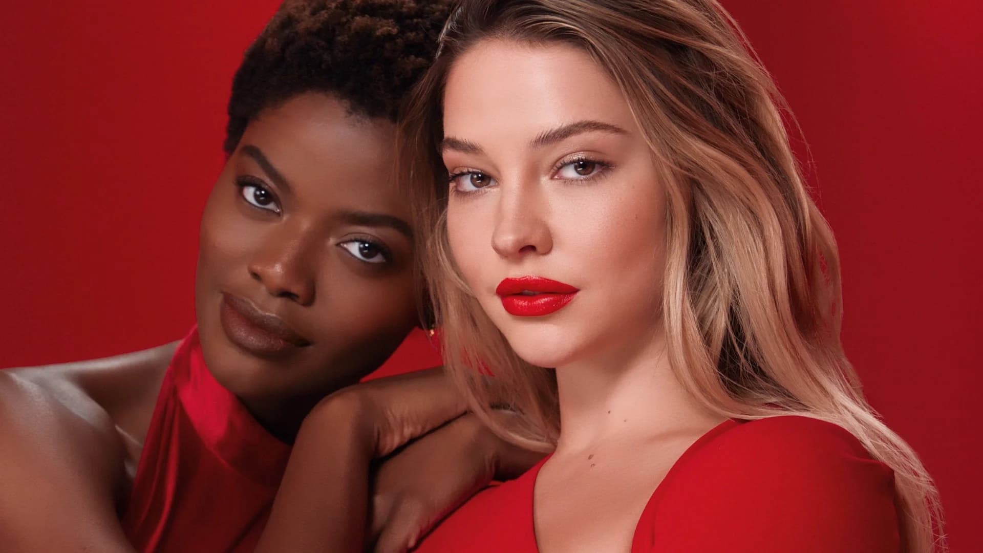 Produkte make-up dhe bukurie Revlon